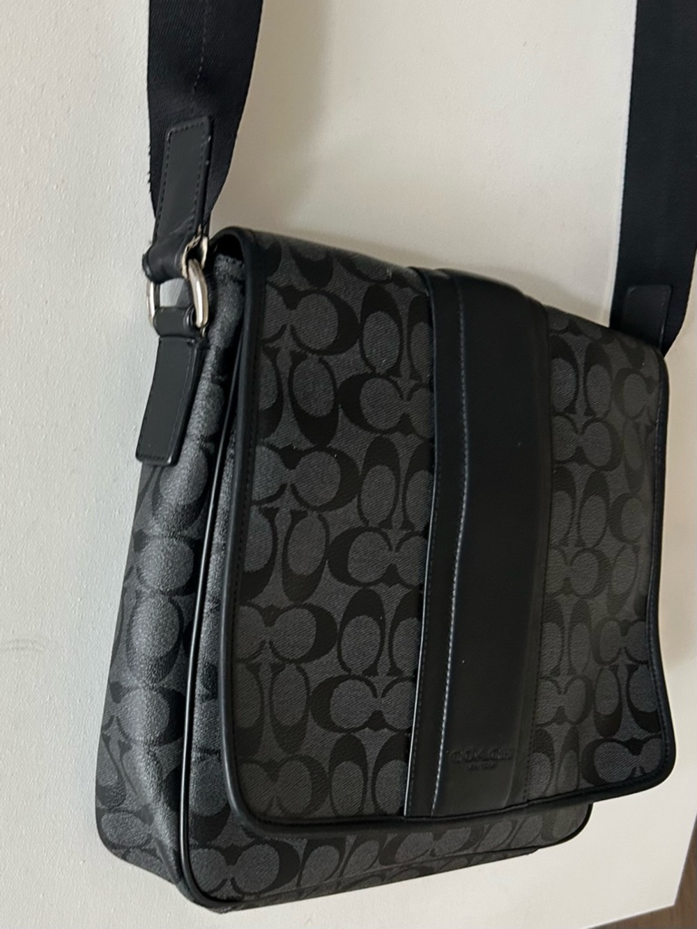 Coach Black Messenger Crossbody Bag  Y2K Unisex Wide Strap Crossbody - Picture 5 of 14